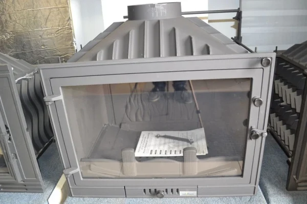Чавунна камінна топка UNIFLAM 700 STANDART ECO 10 кВт з шибером