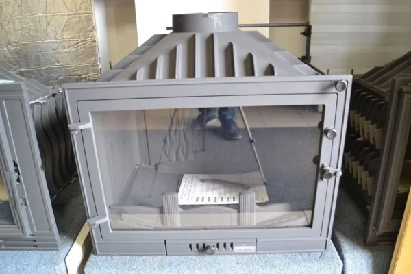 Чавунна камінна топка UNIFLAM 700 STANDART ECO 10 кВт з шибером