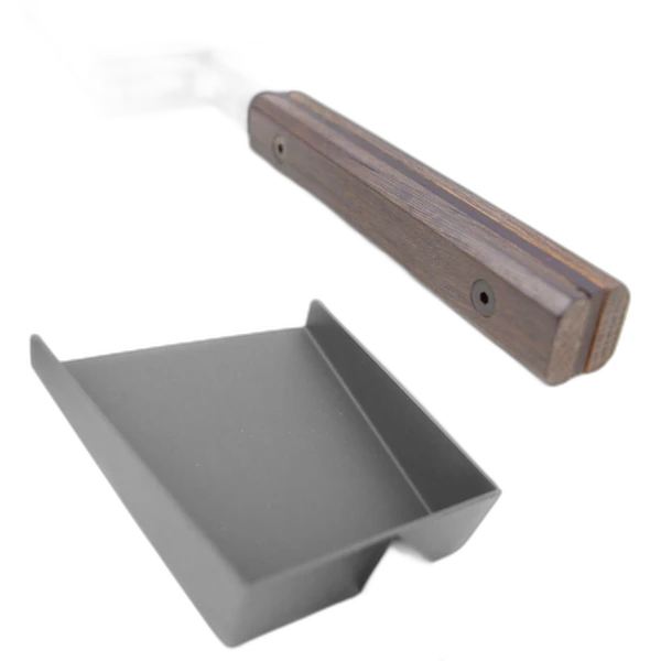 Камінна лопатка сталева SAVEN Shovel S black 30 см з деревʼяною ручкою